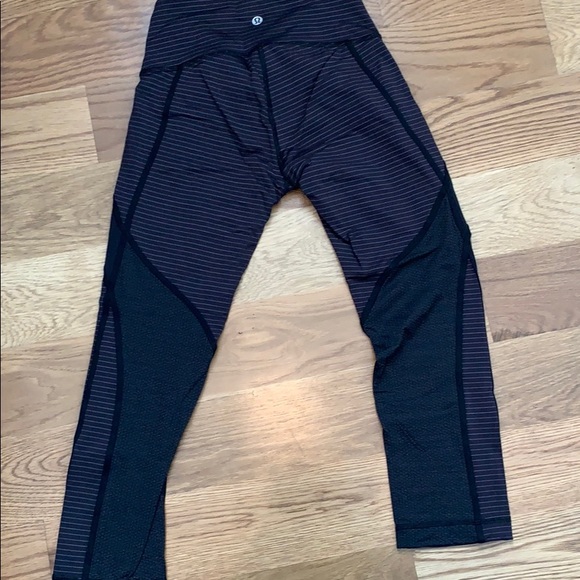 Lululemon crop leggings - Picture 3 of 3
